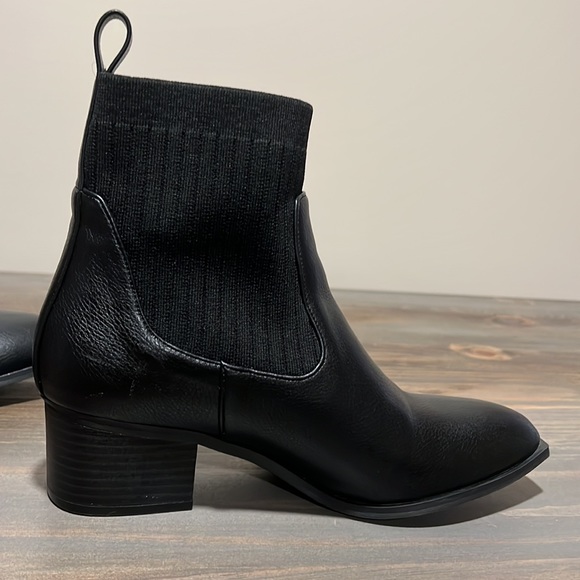 CL by Laundry pointed toe ankle sock heeled booties, black, size 9.5 - Picture 8 of 16